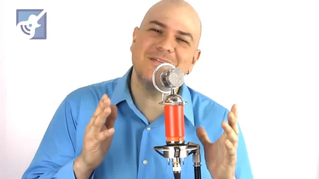 Clase de canto al micrófono